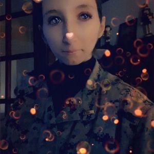 Meet your Posher, Olivia